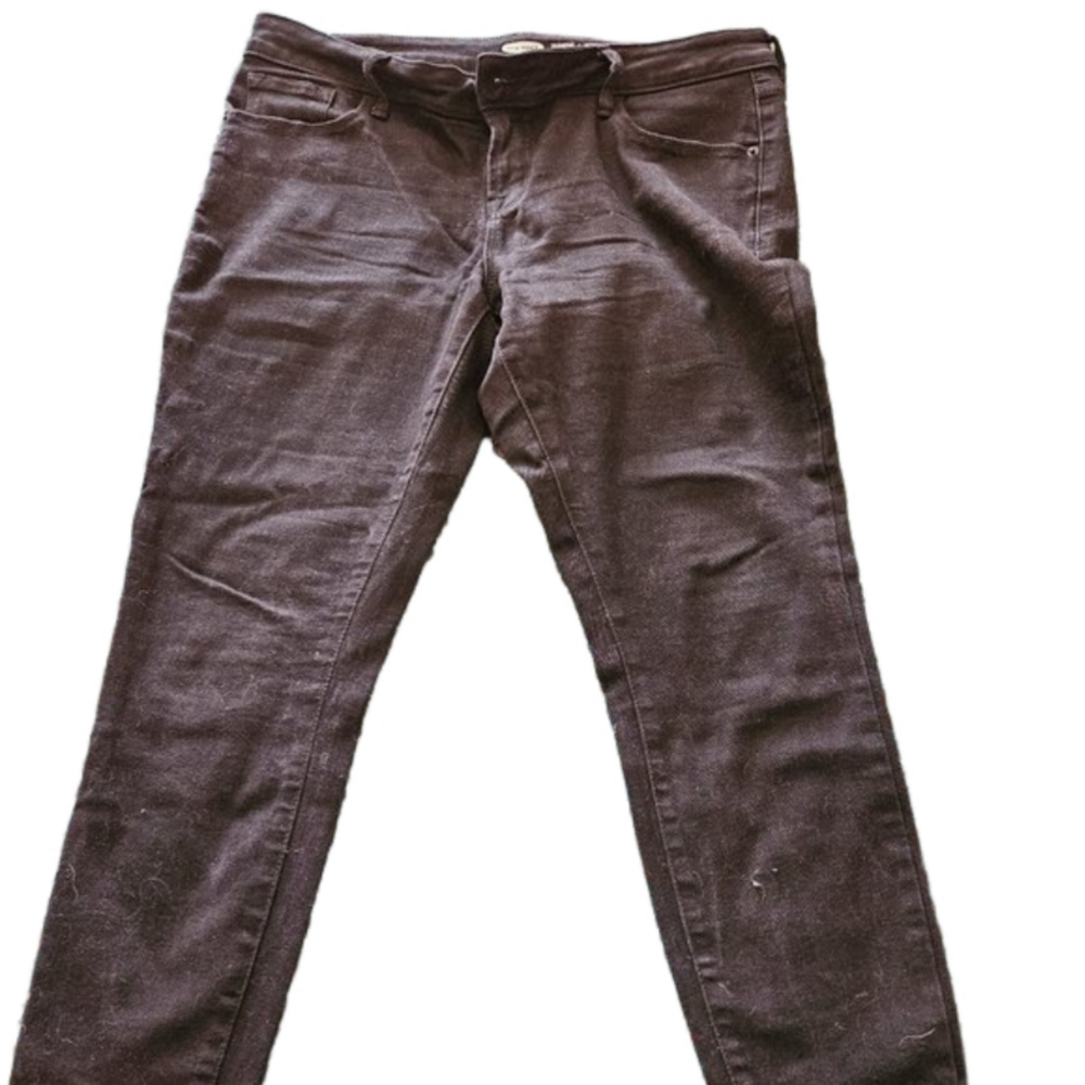 SOLD Old Navy Rockstar Super Skinny Low Rise Jeans
